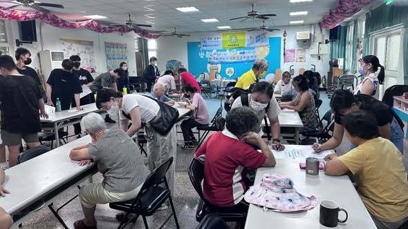 元培健管系師生走入社區、帶長輩找回好睡眠 !圖片